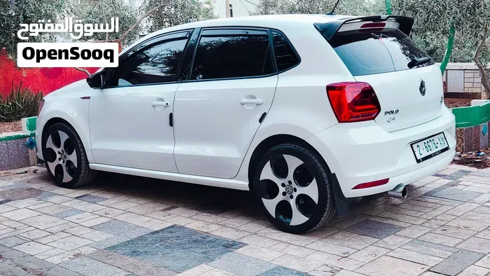 Volkswagen Polo 2017 photo 2