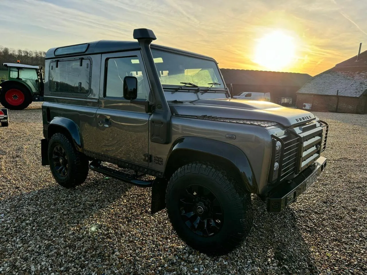 Land Rover Defender 90 2014 photo 2