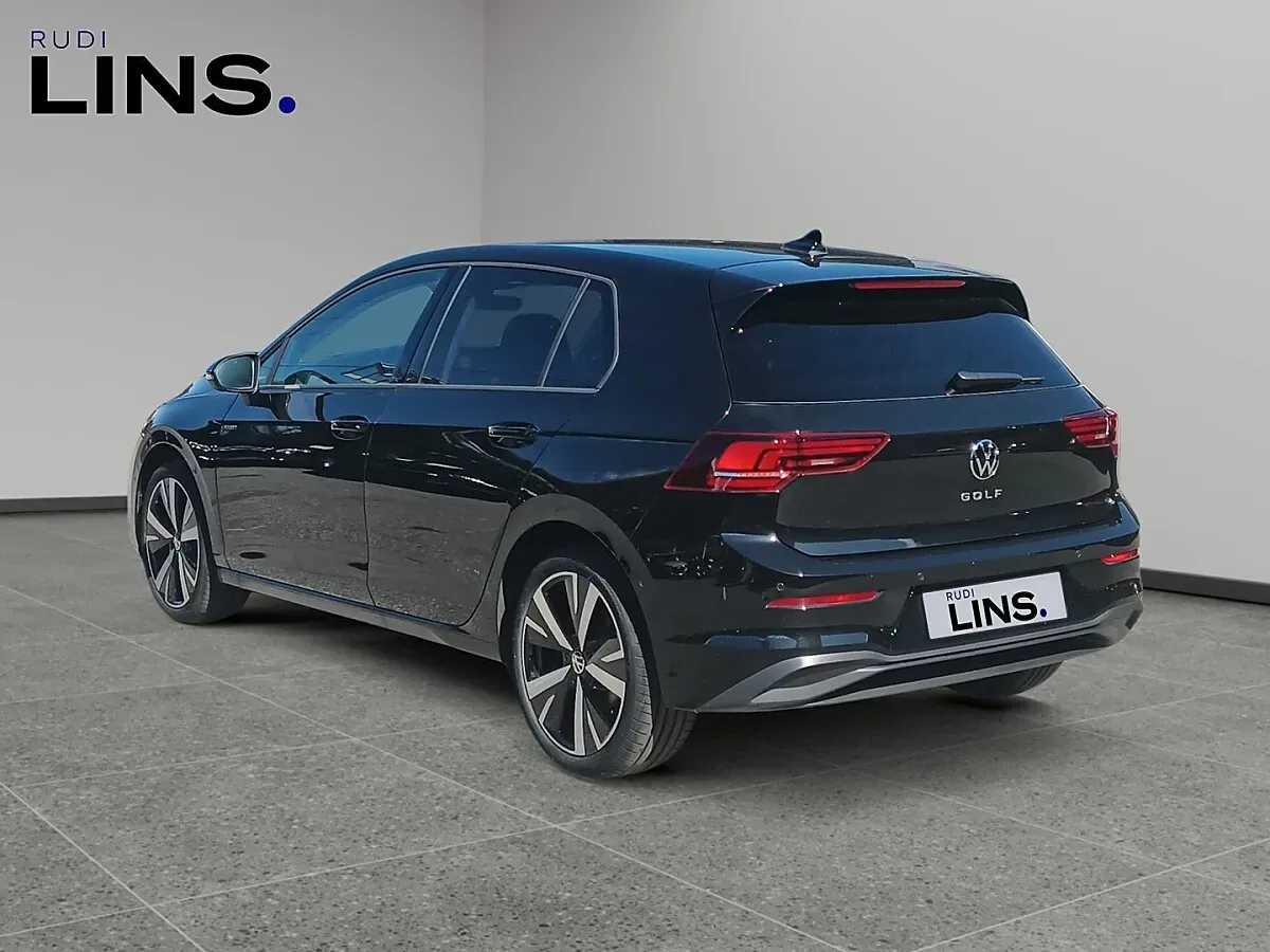 Volkswagen Golf 2026 photo 3
