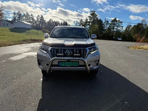 Toyota Land Cruiser 2019 photo 2