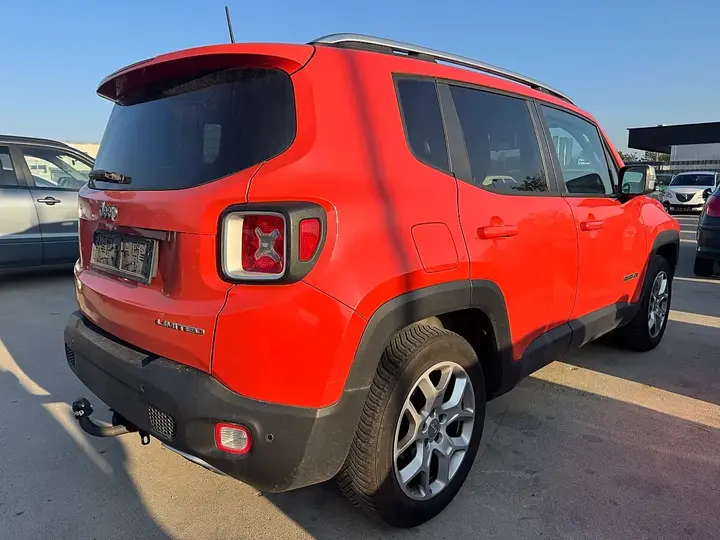 Jeep Renegade 2015 photo 2