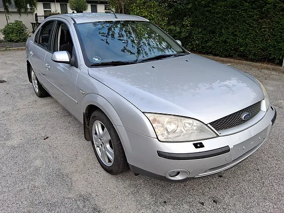 Ford Mondeo 2002 photo 2