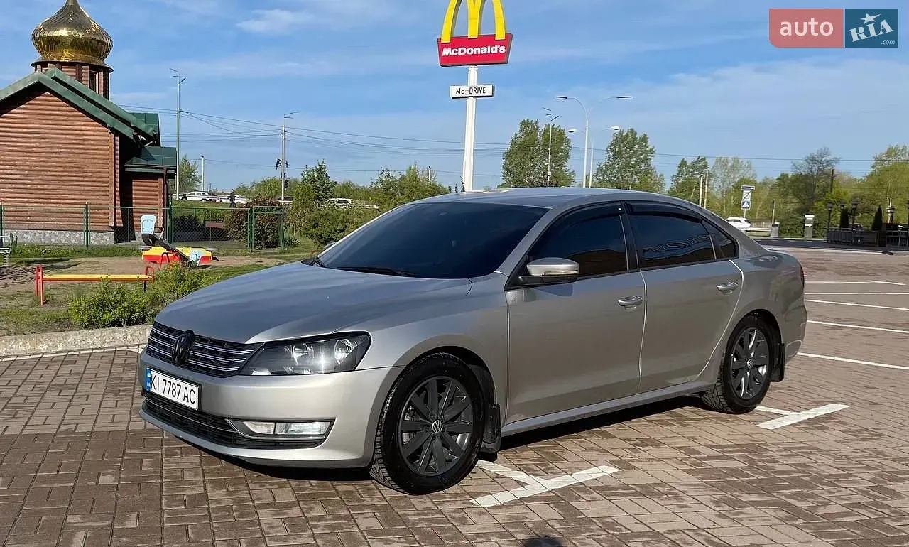 Volkswagen Passat 2013 photo 2