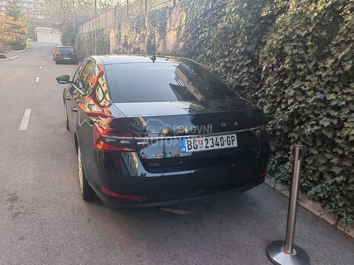 Skoda Superb 2022 photo 2