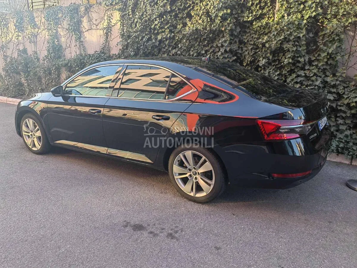 Skoda Superb 2022 photo 3