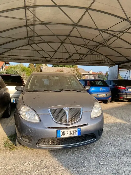 Lancia Ypsilon
