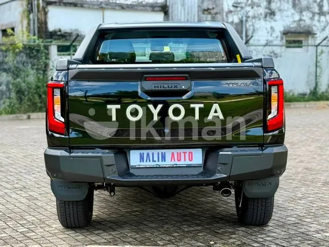 Toyota Hilux 2026 photo 4