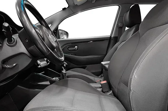 Kia Carens 2014 photo 5