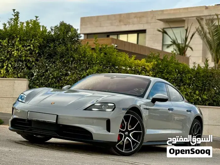 Porsche Taycan 2025 photo 2