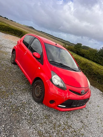 Toyota Aygo 2012 photo 2