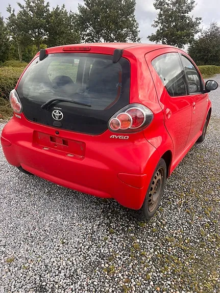 Toyota Aygo 2012 photo 3