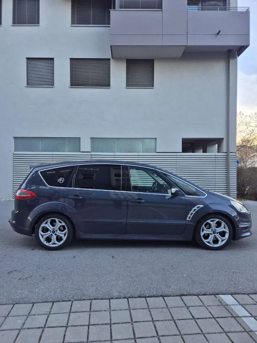 Ford S-Max 2011 photo 3