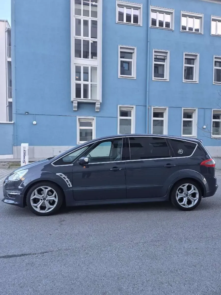 Ford S-Max