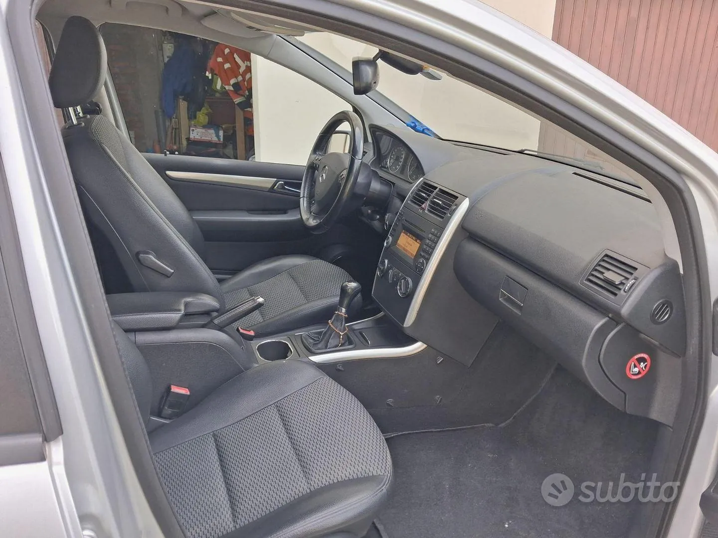 Mercedes-Benz A 2011 photo 5