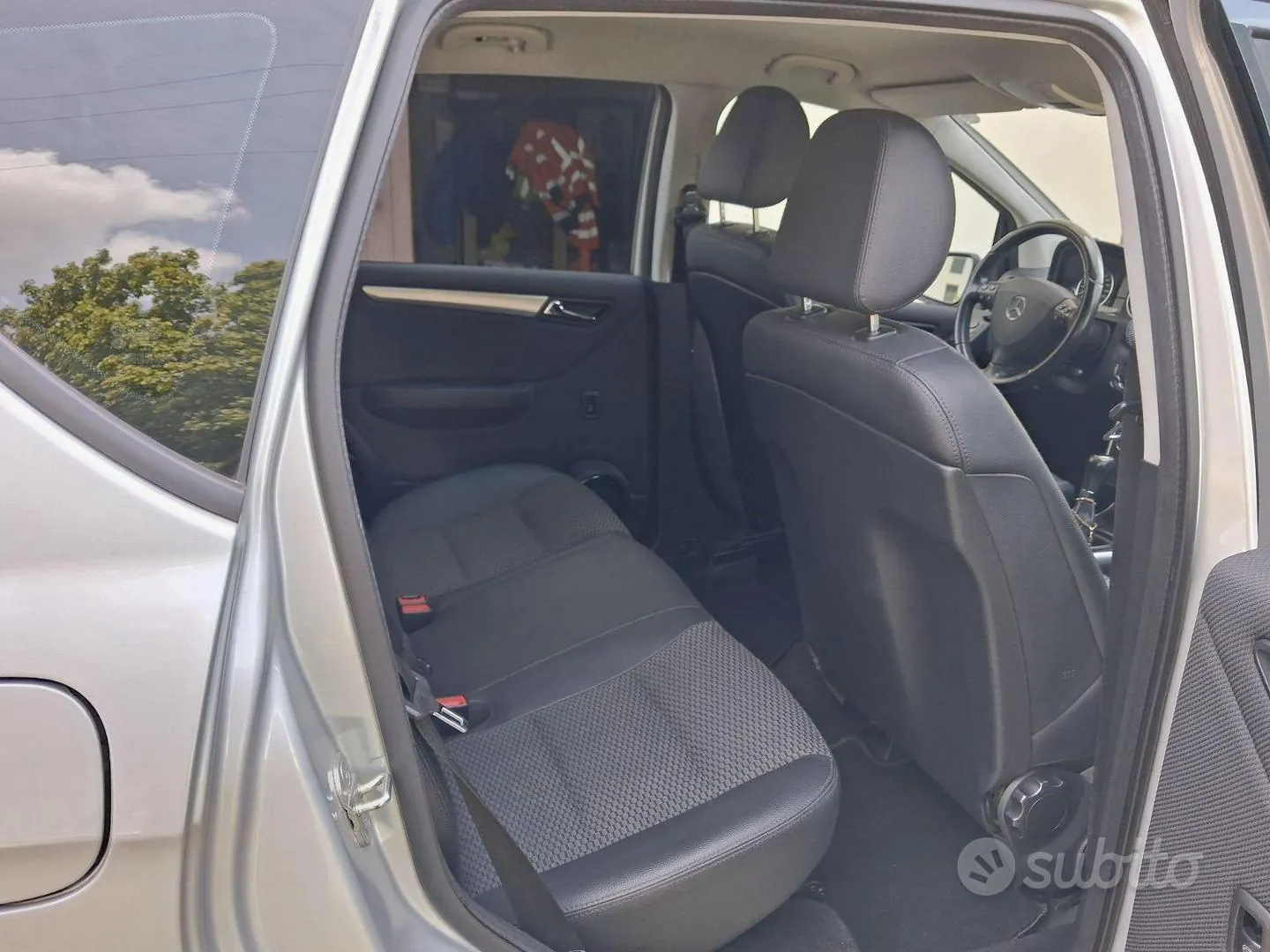 Mercedes-Benz A 2011 photo 4