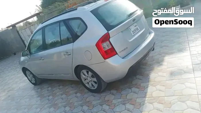 Kia Carens 2007 photo 2