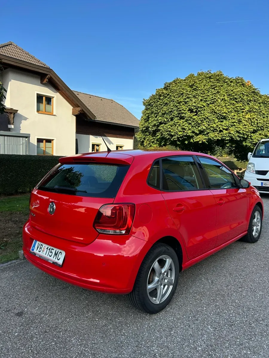 Volkswagen Polo 2010 photo 2