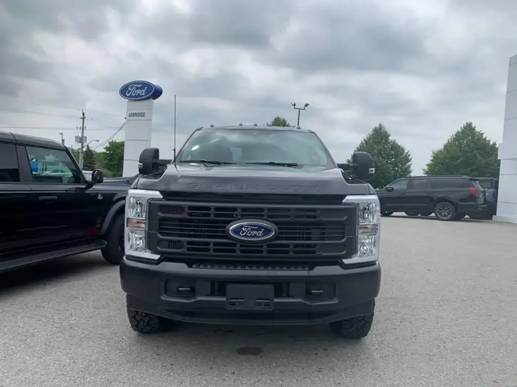 Ford F 350 2026 photo 2