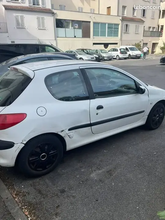 Peugeot 206 2001 photo 2
