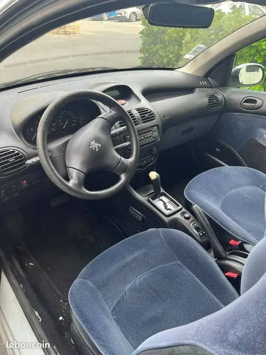 Peugeot 206 2001 photo 3