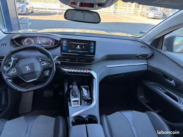 Peugeot 5008 2021 photo 3