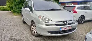 Peugeot 807
