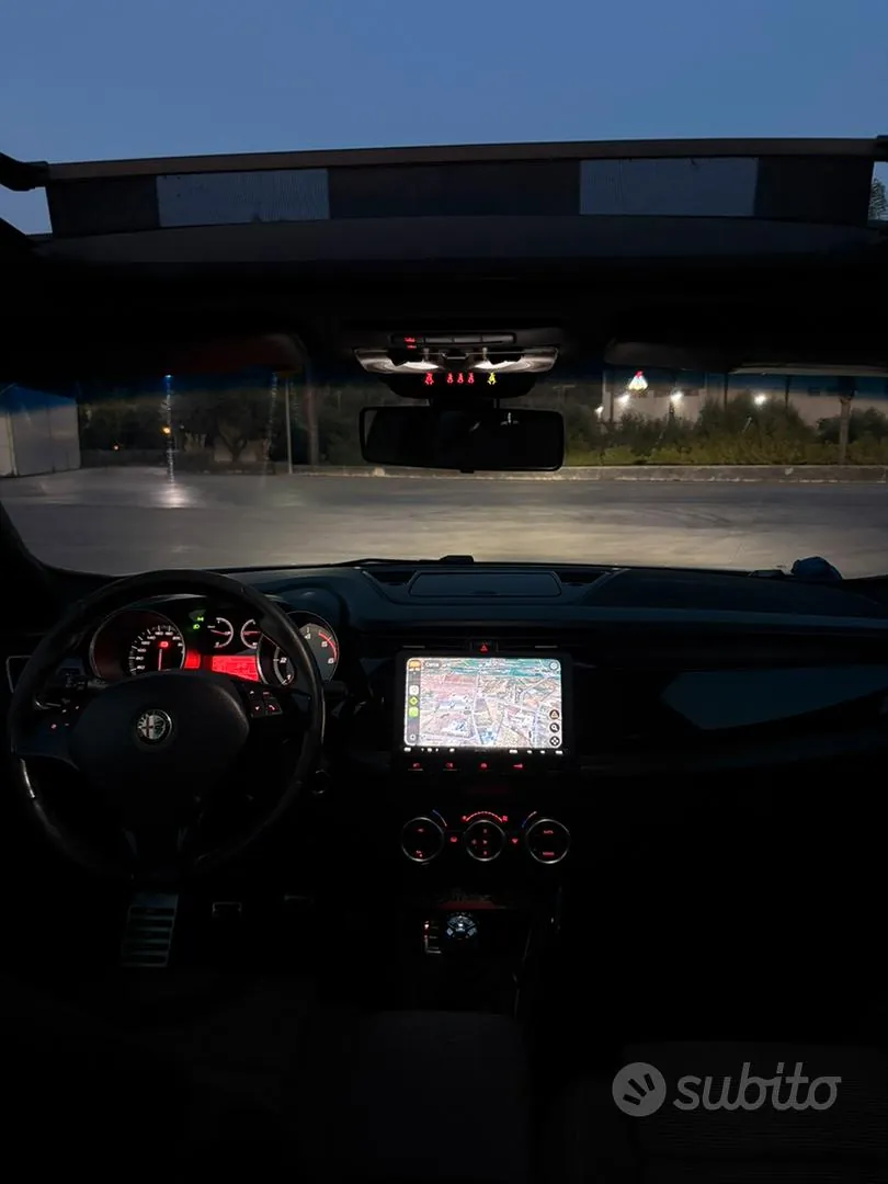 Alfa Romeo Giulietta 2012 photo 3