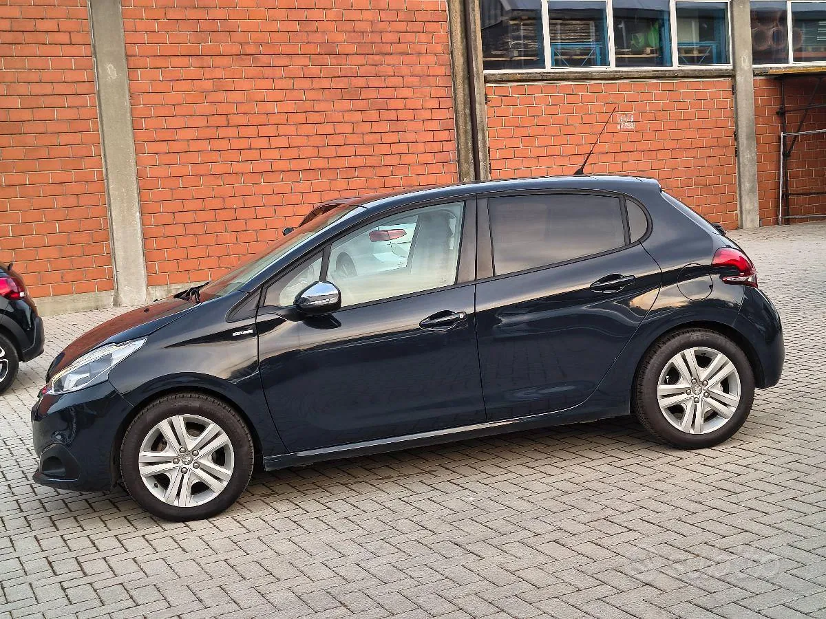 Peugeot 208 2018 photo 5