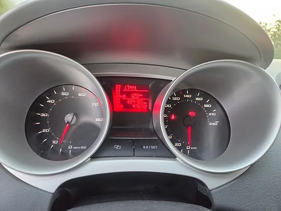 Seat Ibiza 2012 photo 4