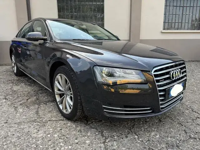 Audi A8 2013 photo 3