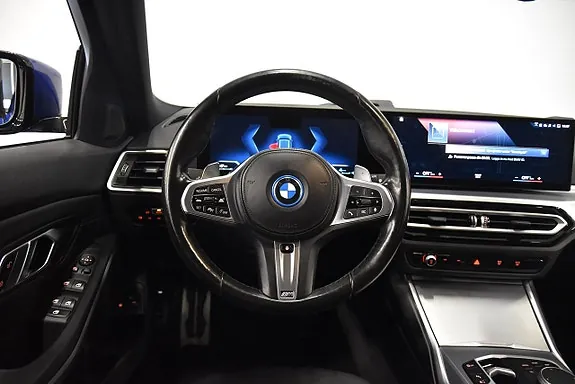 BMW 330E 2023 photo 2