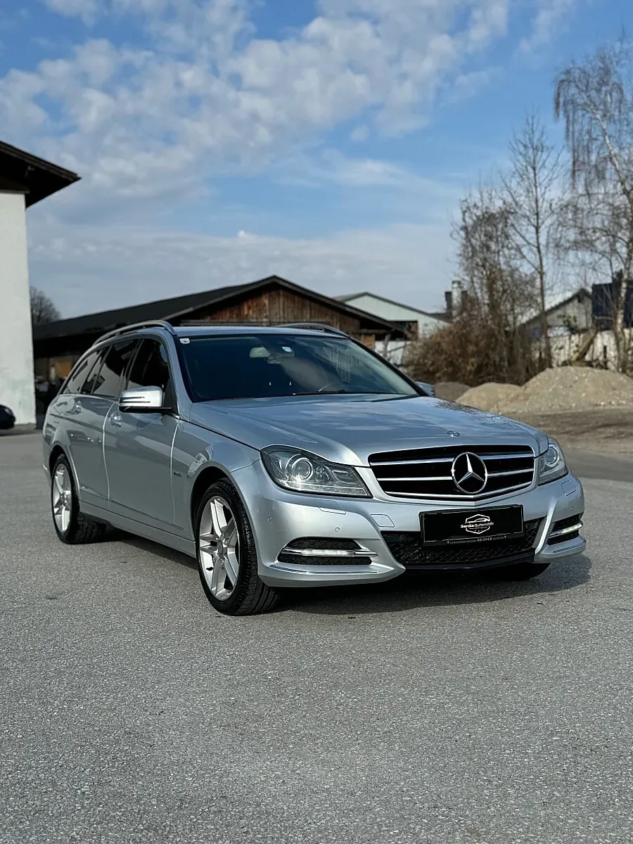 Mercedes-Benz C-Class 2012 photo 3