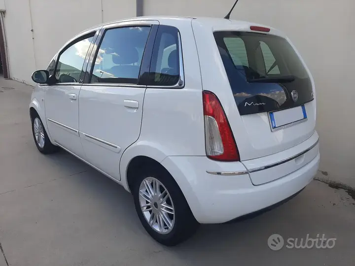 Lancia Musa 2011 photo 3