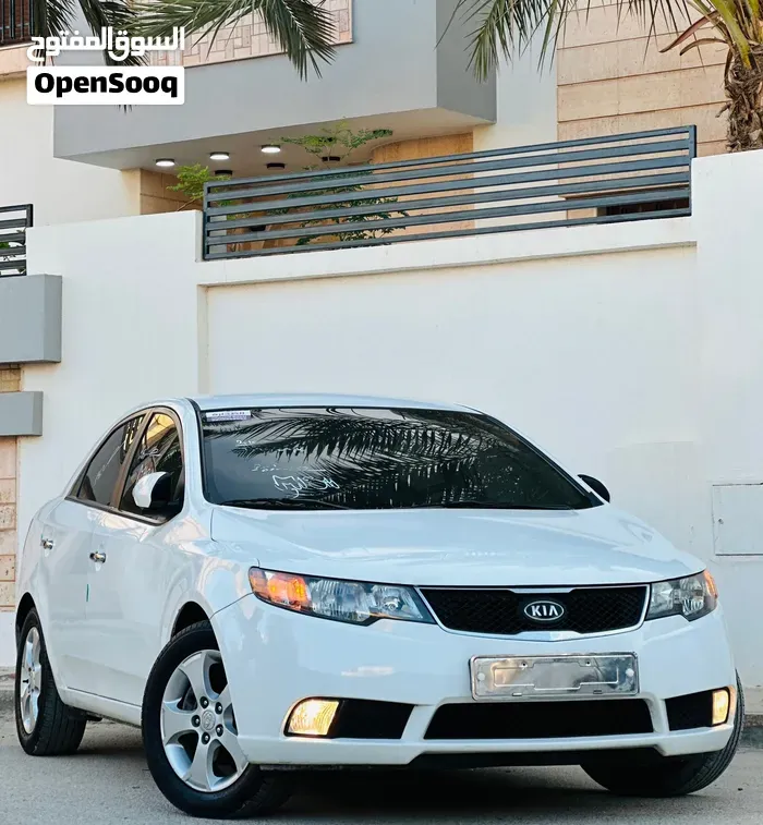 Kia Forte 2010 photo 2