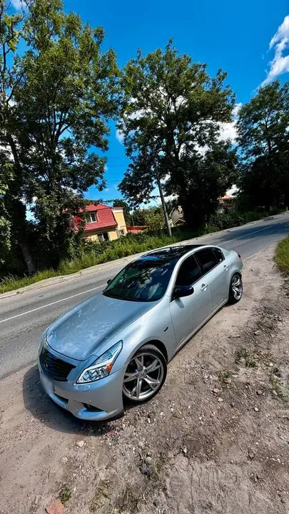 Infiniti G37