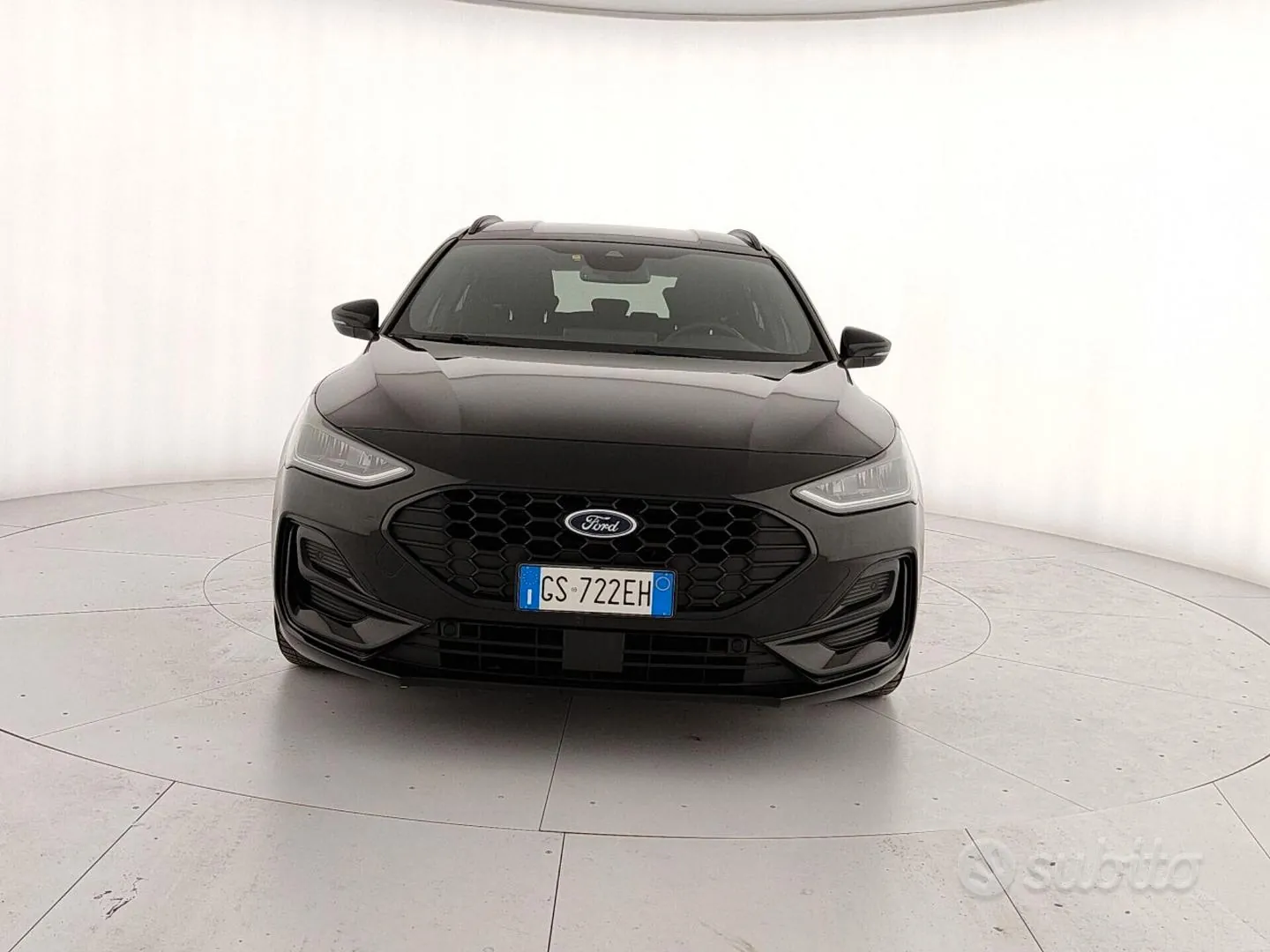 Ford Focus 2023 photo 2