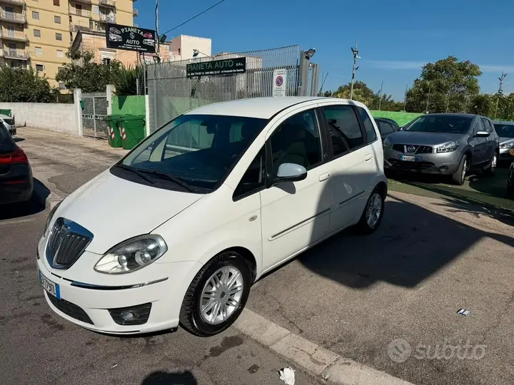 Lancia Musa 2012 photo 4