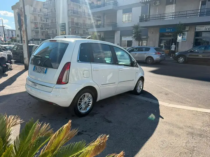 Lancia Musa 2012 photo 3