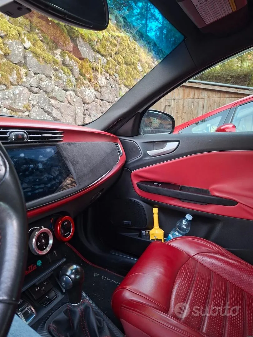 Alfa Romeo Giulietta 2014 photo 3