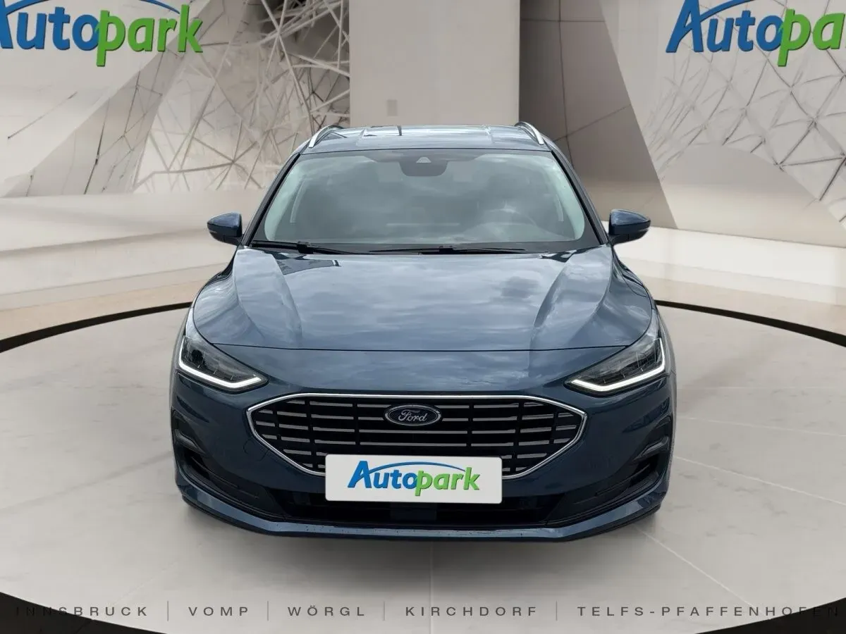 Ford Focus 2024 photo 2