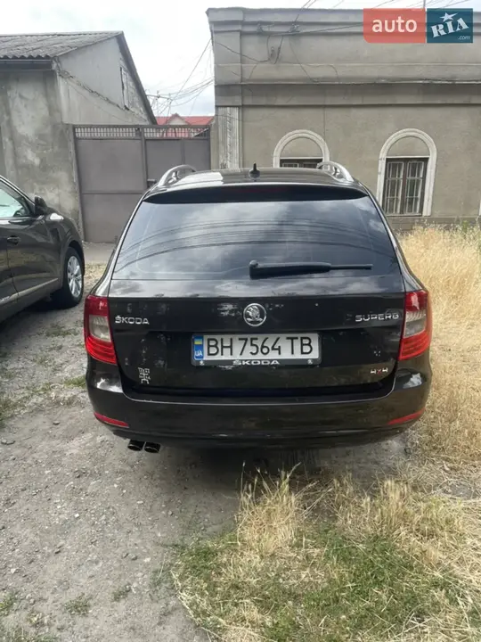 Skoda Superb 2014 photo 5