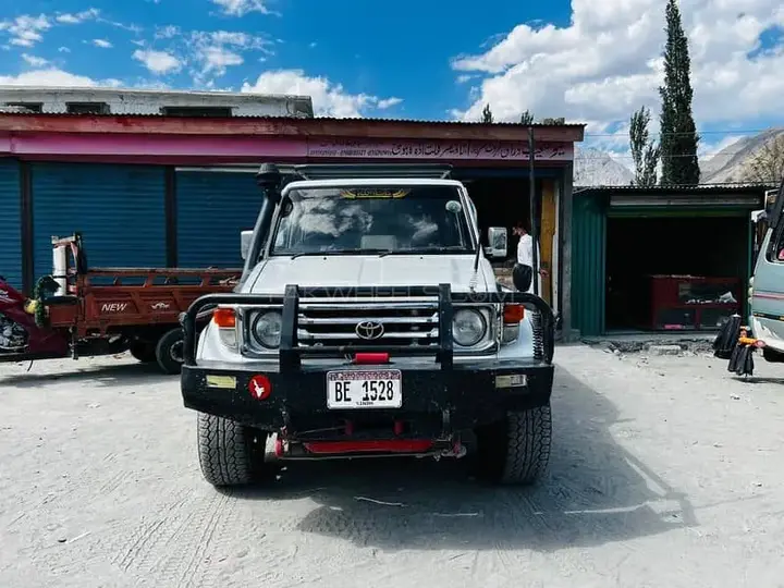 Toyota Land Cruiser