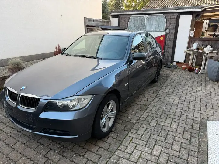 BMW E90