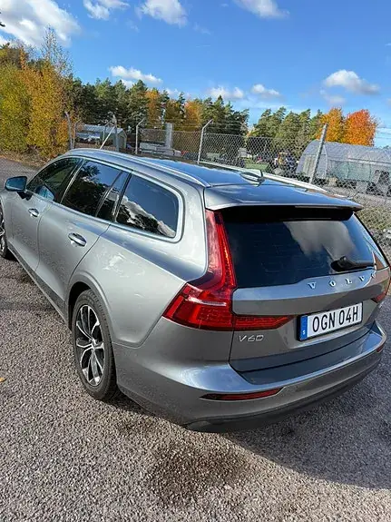 Volvo V60 2020 photo 2