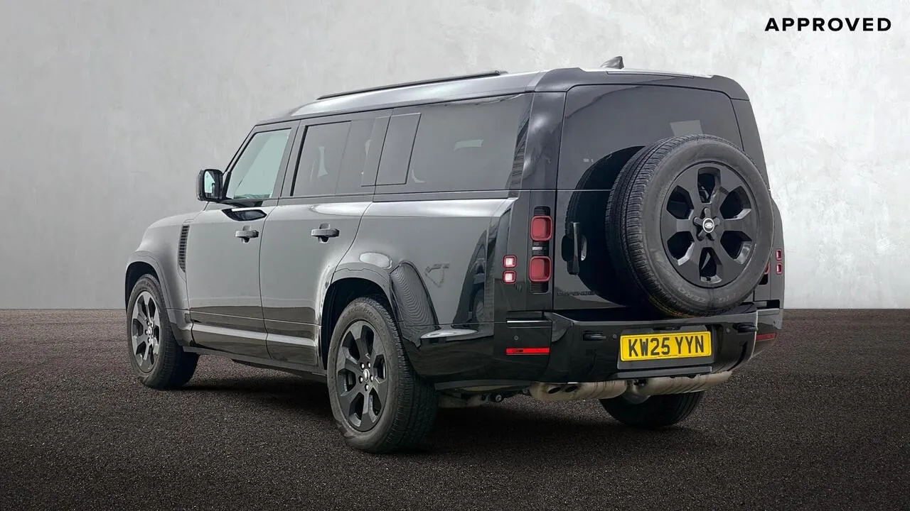 Land Rover Defender 130 2025 photo 2