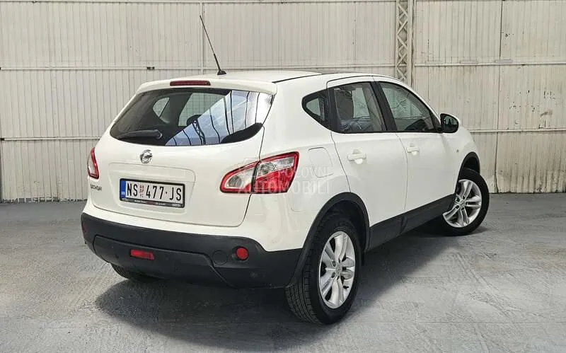 Nissan Qashqai 2010 photo 5