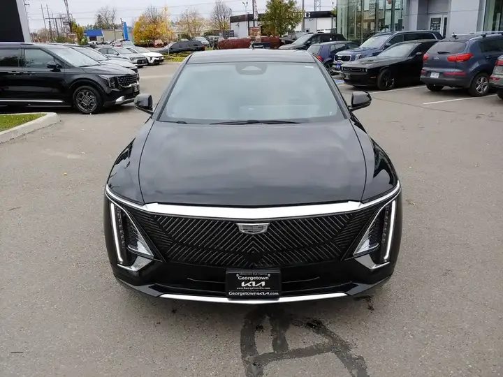 Cadillac Lyriq 2024 photo 3