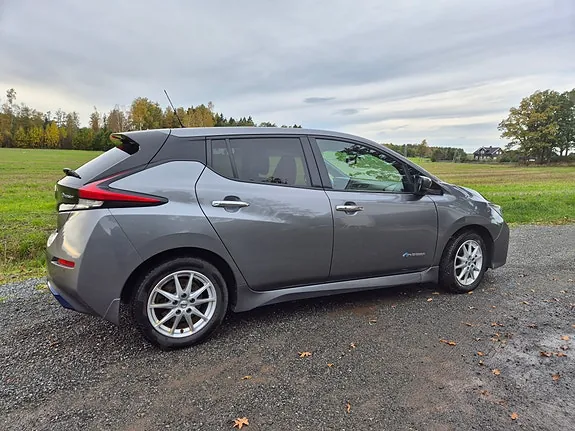 Nissan Leaf 2018 photo 4