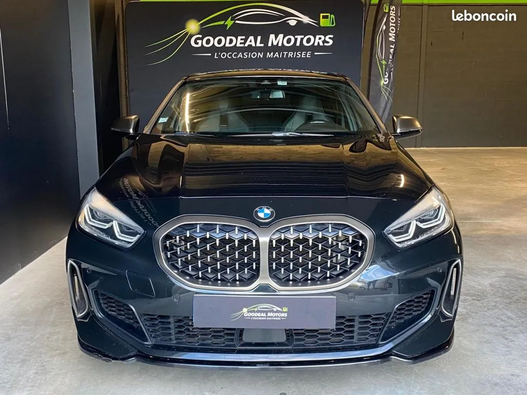 BMW Series 1 2019 photo 2