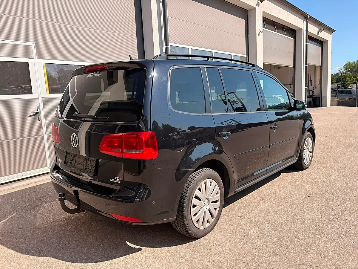 Volkswagen Touran 2013 photo 3